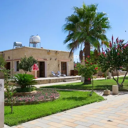 Glaro Garden Hotel Agia Trias