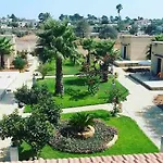 Glaro Garden Hotel 2*