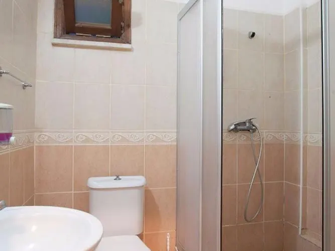 Glaro Garden Hotel Agia Trias