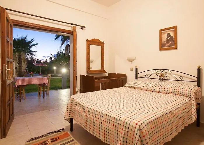 Glaro Garden Hotel 2*